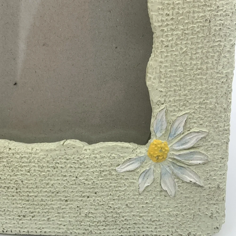 Decorel Photo Frame Ceramic Cream Color Daisies 